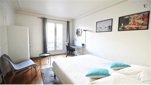 chambre à la location -   75016  PARIS, surface 14 m2 location chambre - UBI410941667